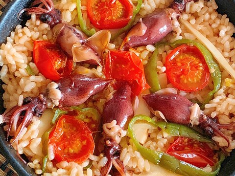 スキレットで簡単、ホタルイカとたけのこのパエリア